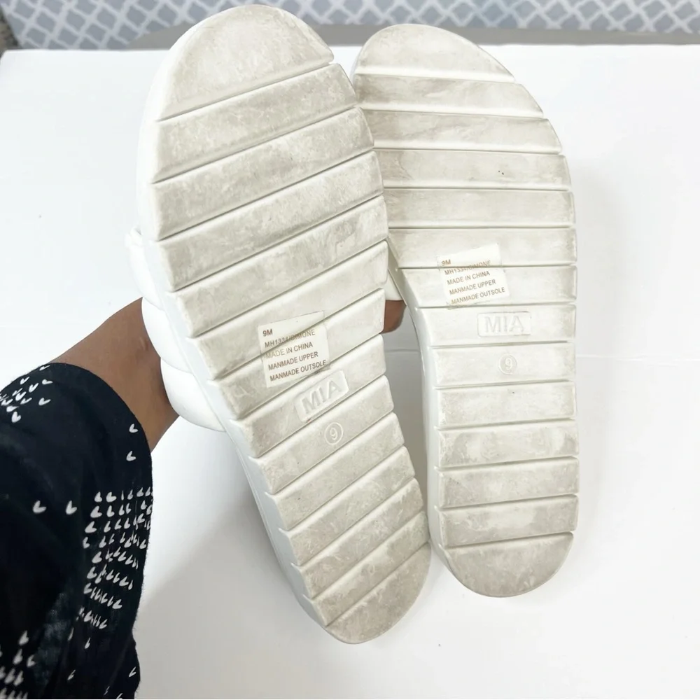 EUC MIA Cimone Quilted Slip On Platform Slide Sandal